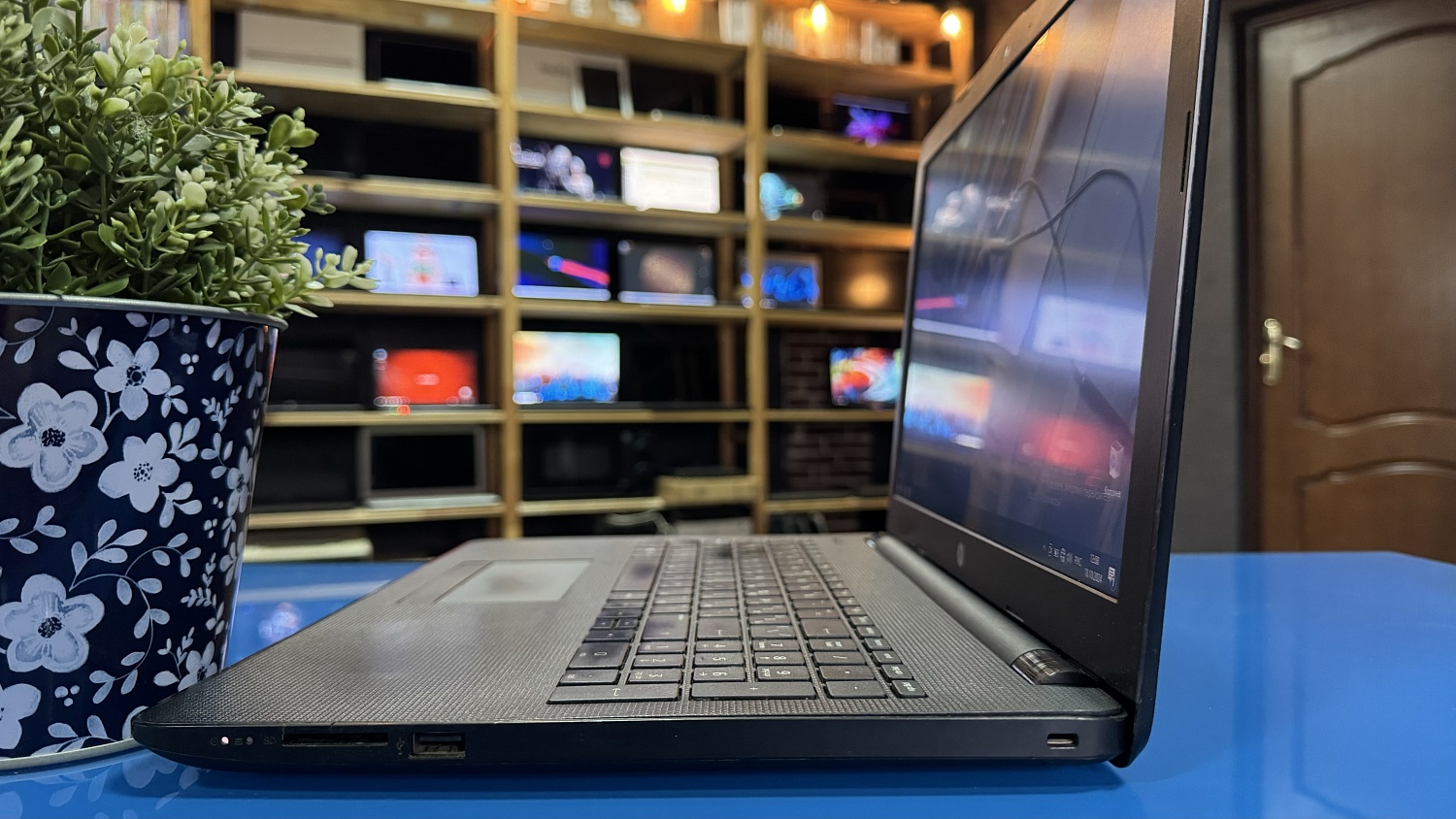 Ноутбук HP 15-BS168UR