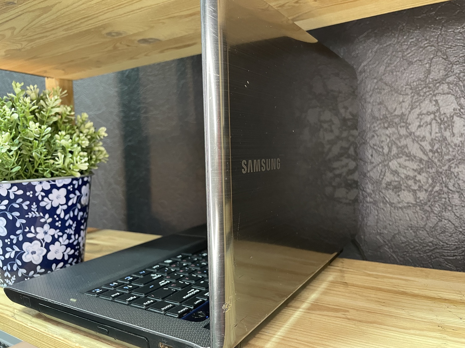 Ноутбук Samsung R425