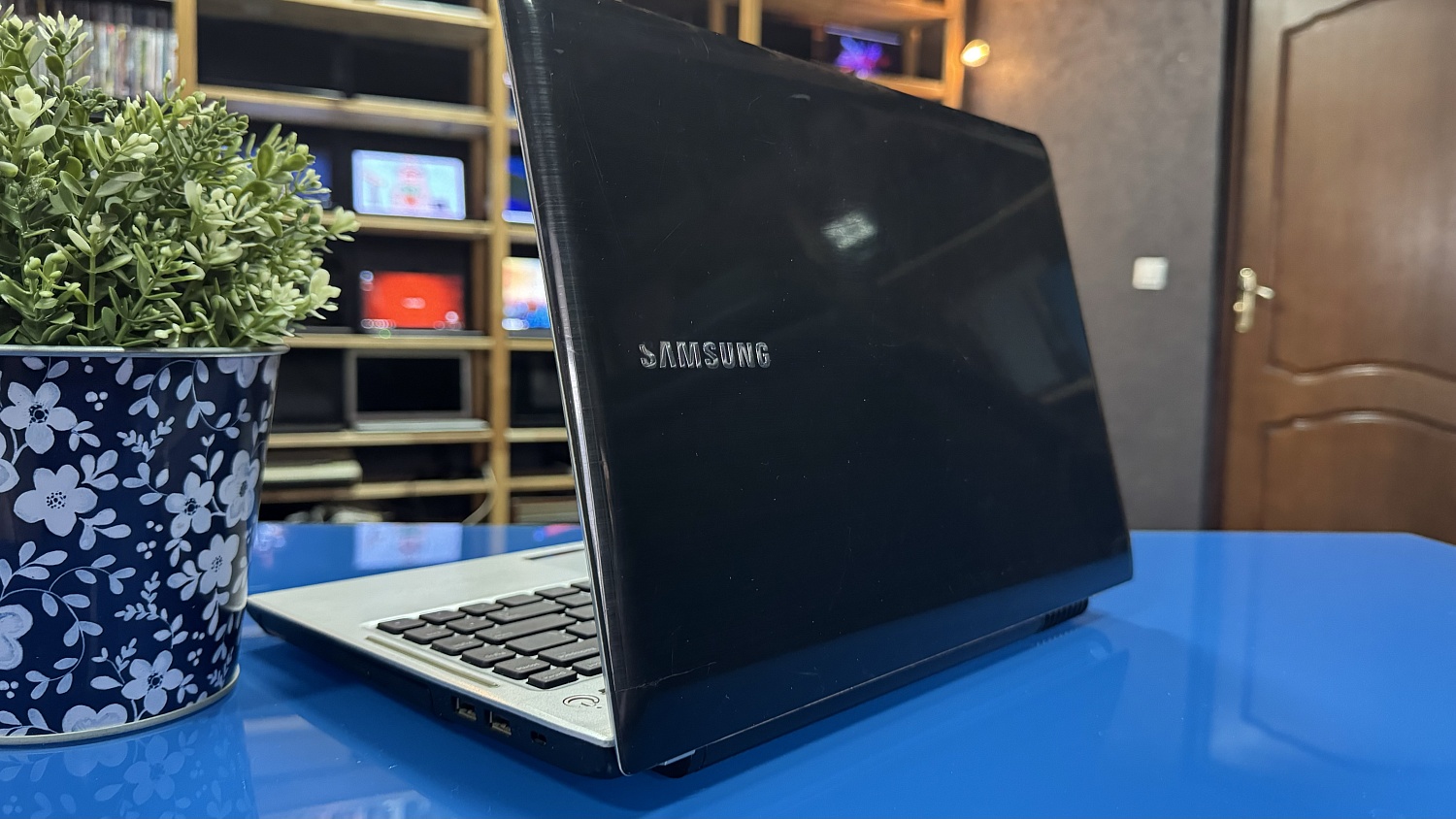 Ноутбук Samsung Q330