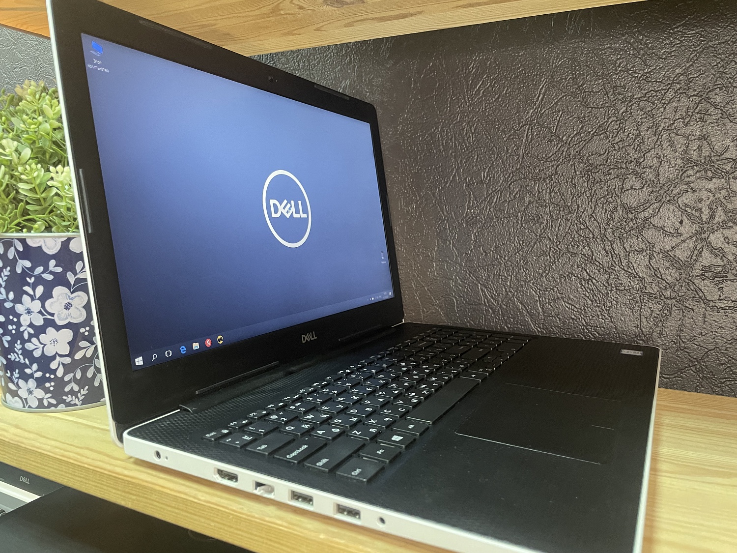 Ноутубк Dell Inspiron 3584