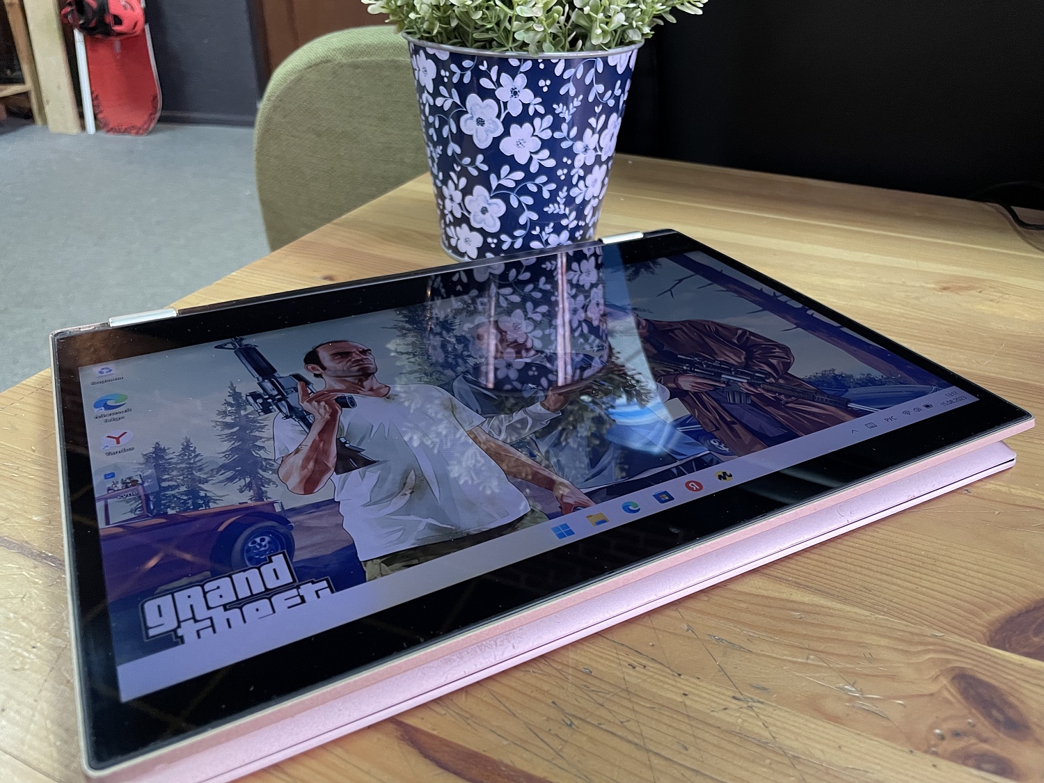 Ноутбук Lenovo Yoga 520-14IKB