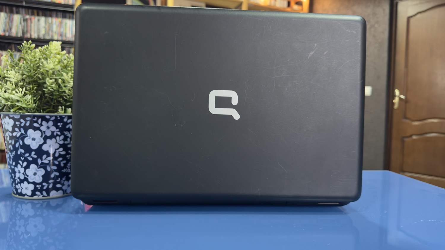 Ноутбук HP Compaq Presario CQ56