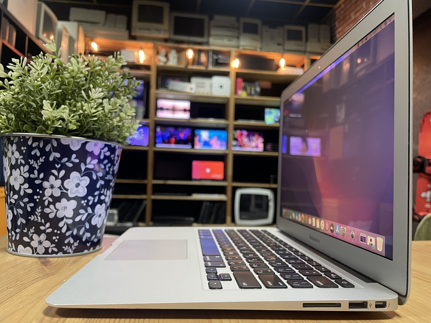 Ноутбук Apple MacBook Air A1369