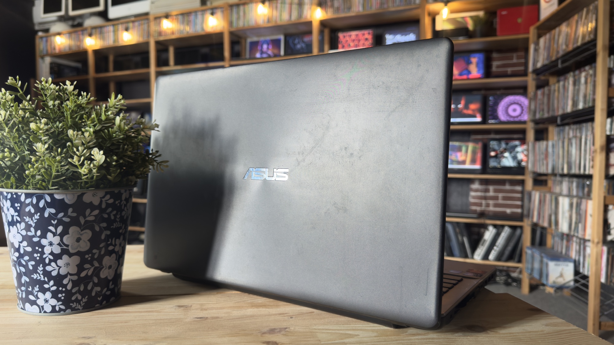 Ноутбук Asus X550Z 