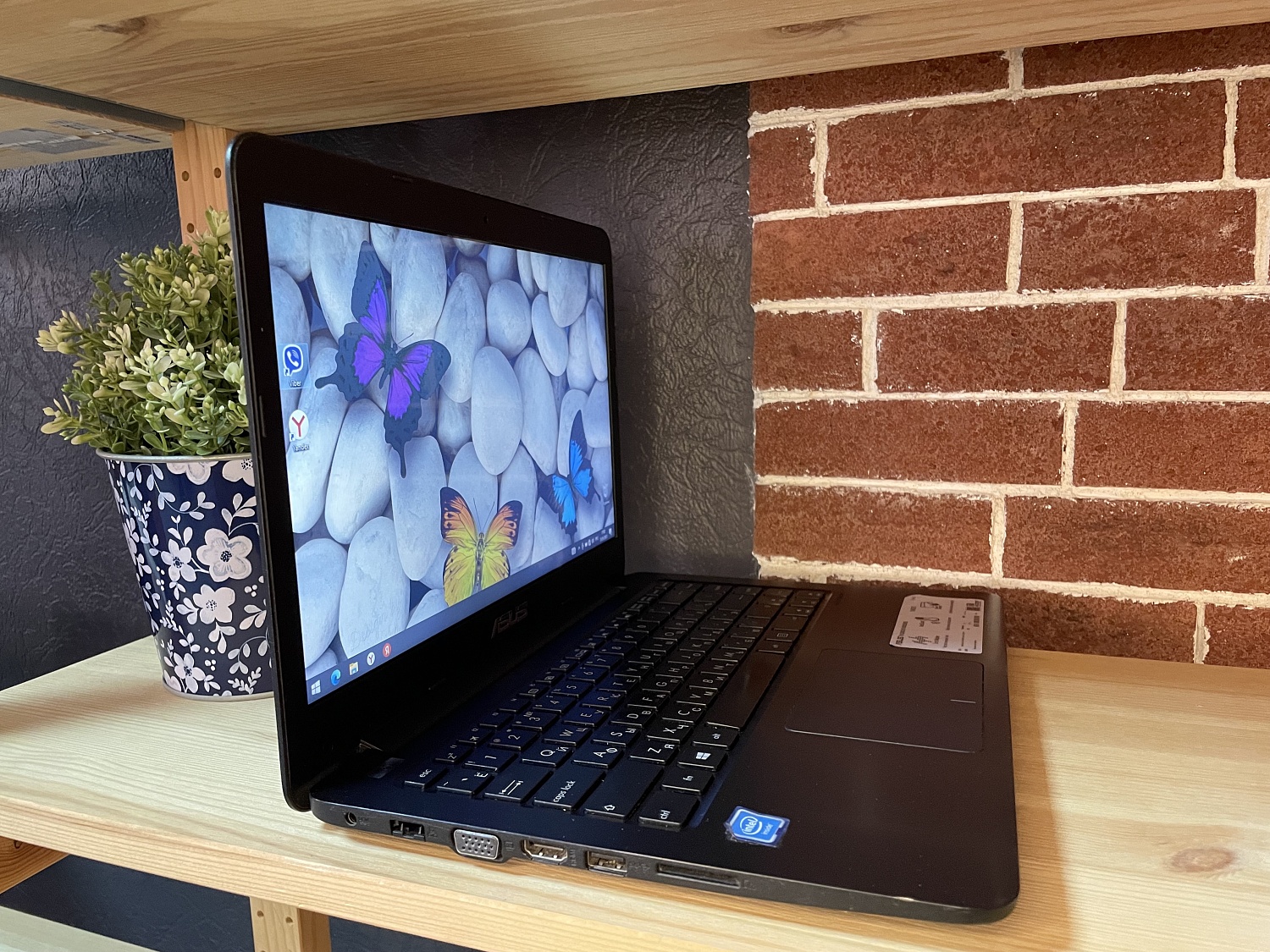 Ноутбук Asus E402S