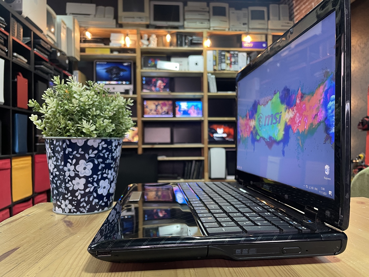 Ноутбук MSI MS-168C