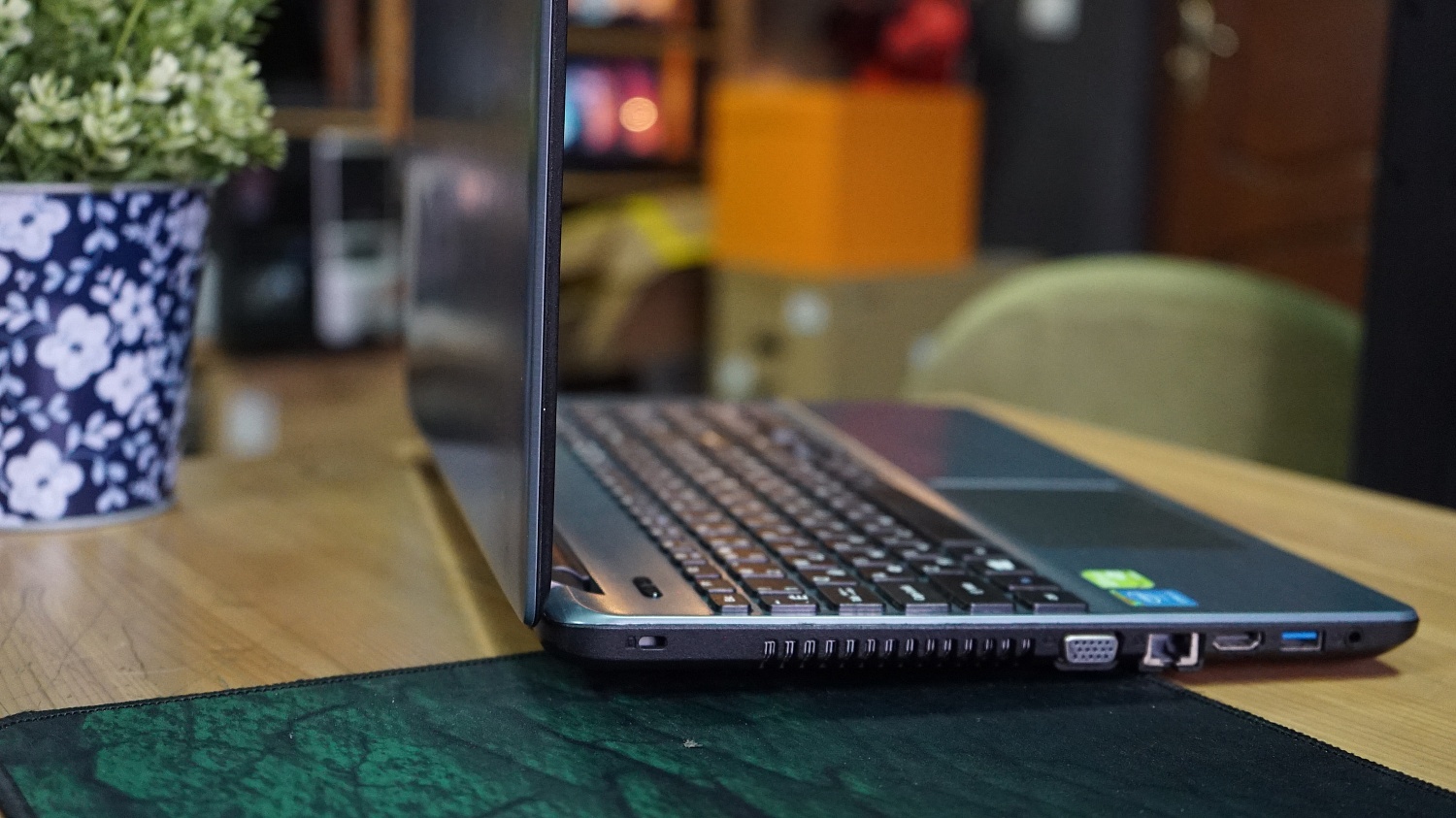 Ноутбук Acer Aspire E5-571