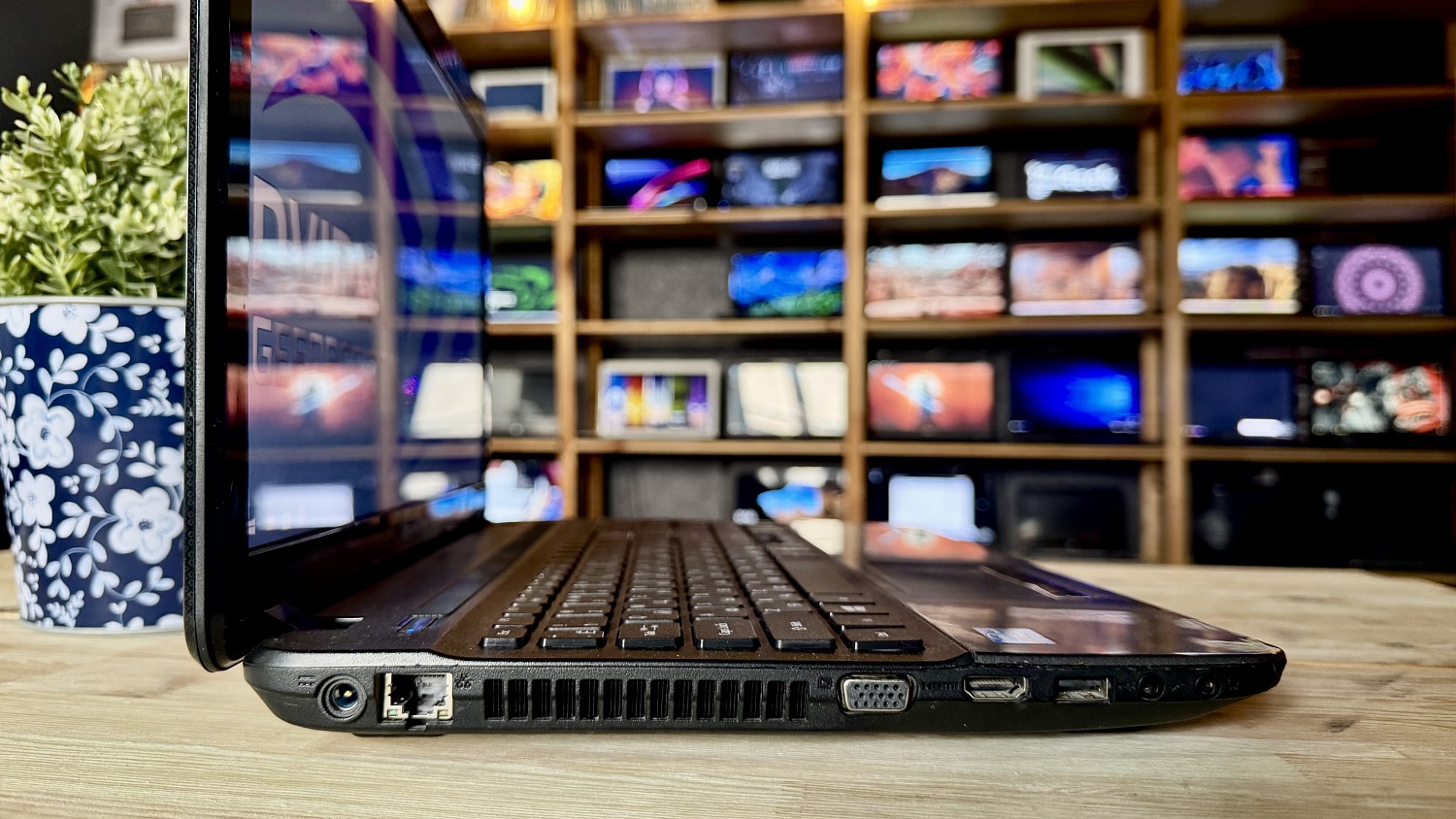 Ноутбук Packard Bell TS11