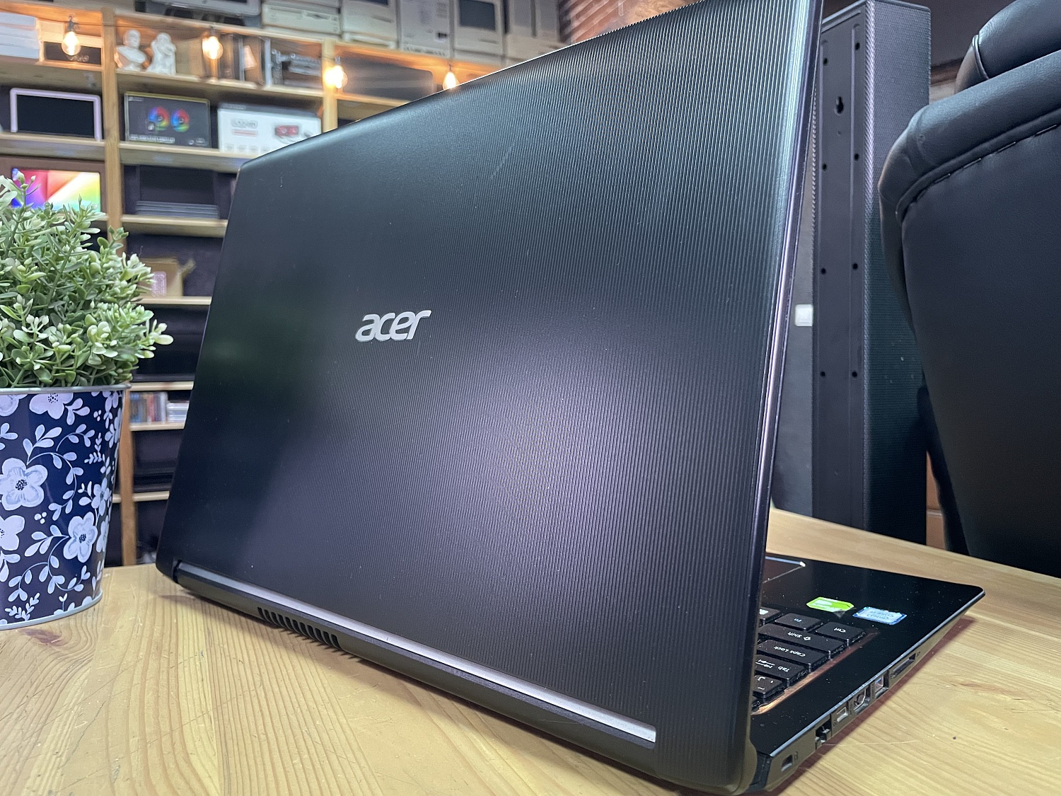 Ноутубк Acer Aspire A515-51