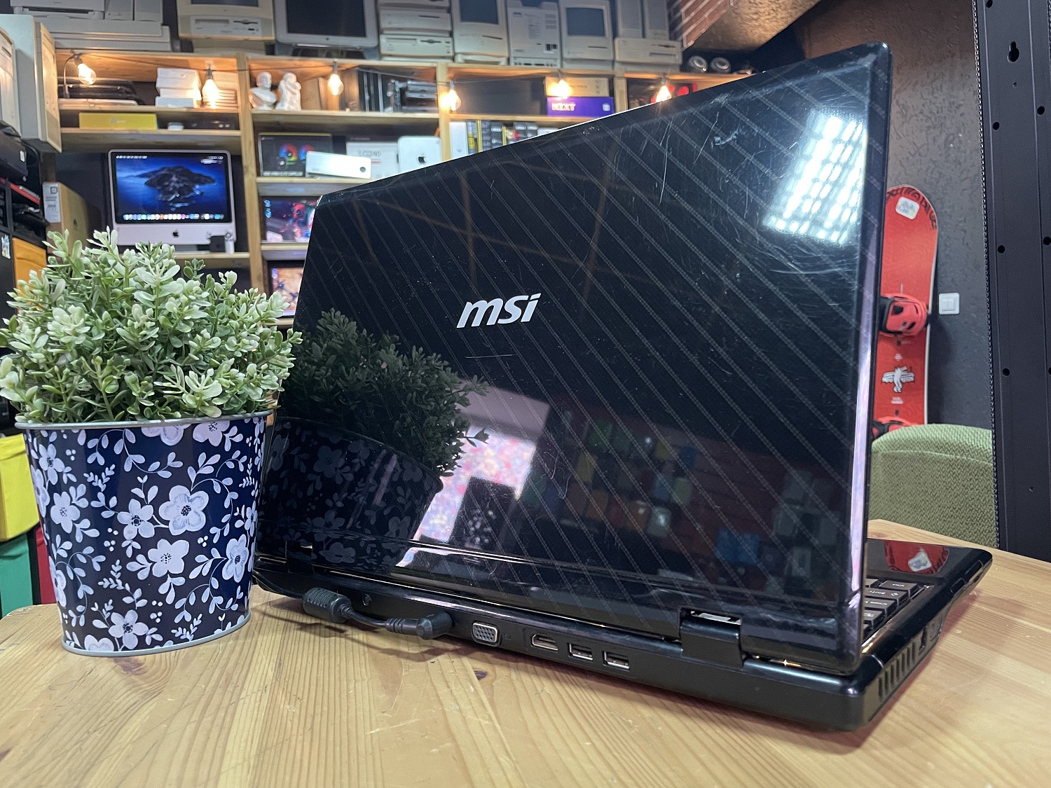 Ноутбук MSI MS-168C