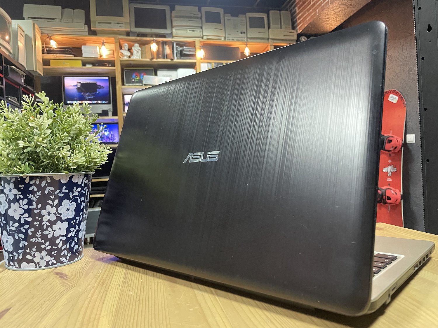 Ноутбук Asus R540B
