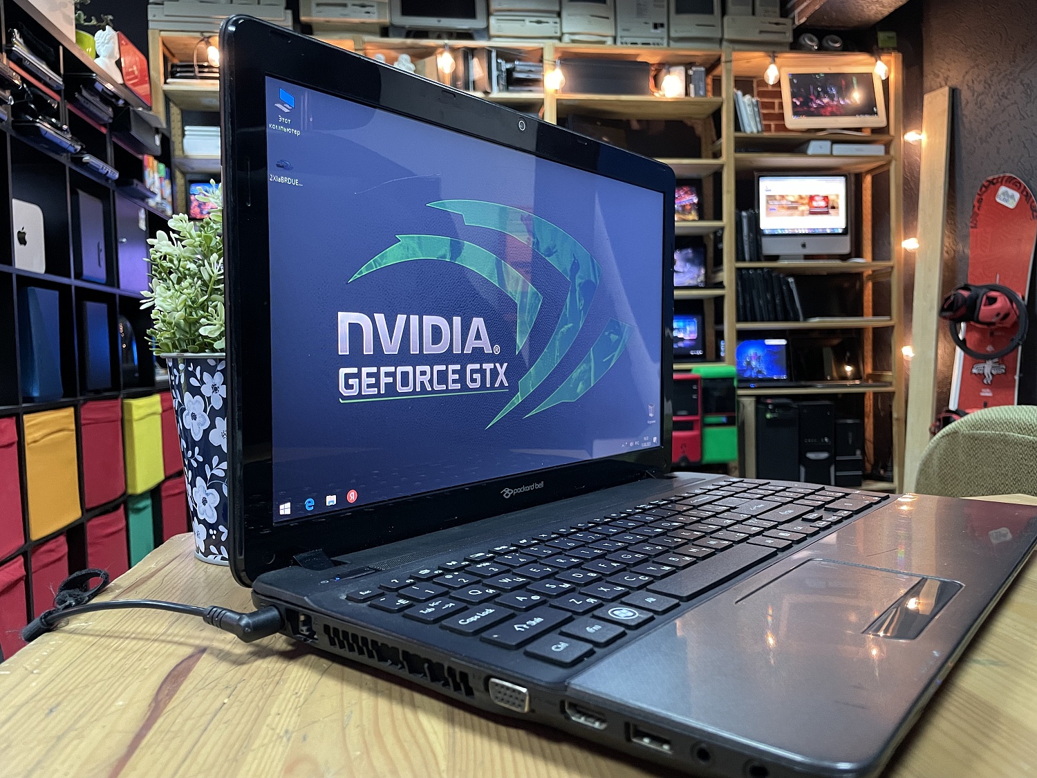 Ноутбук Packard Bell TS11