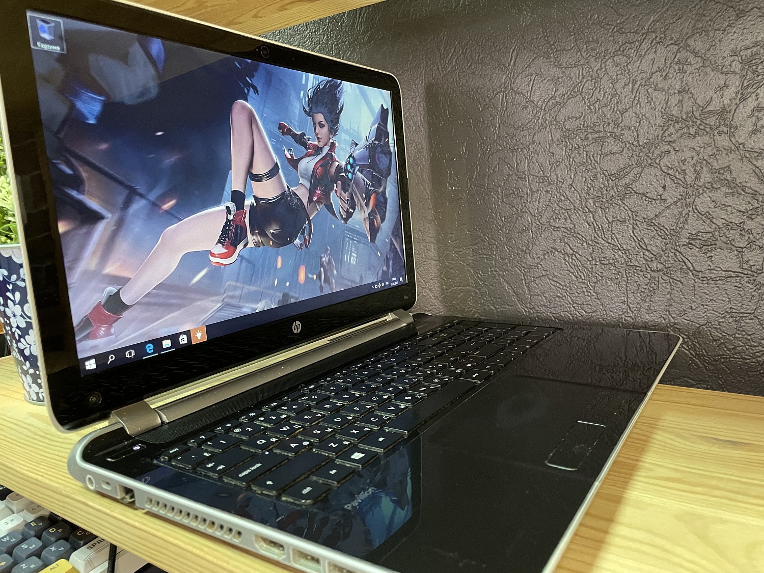 Ноутбук HP Pavilion 15-n035er