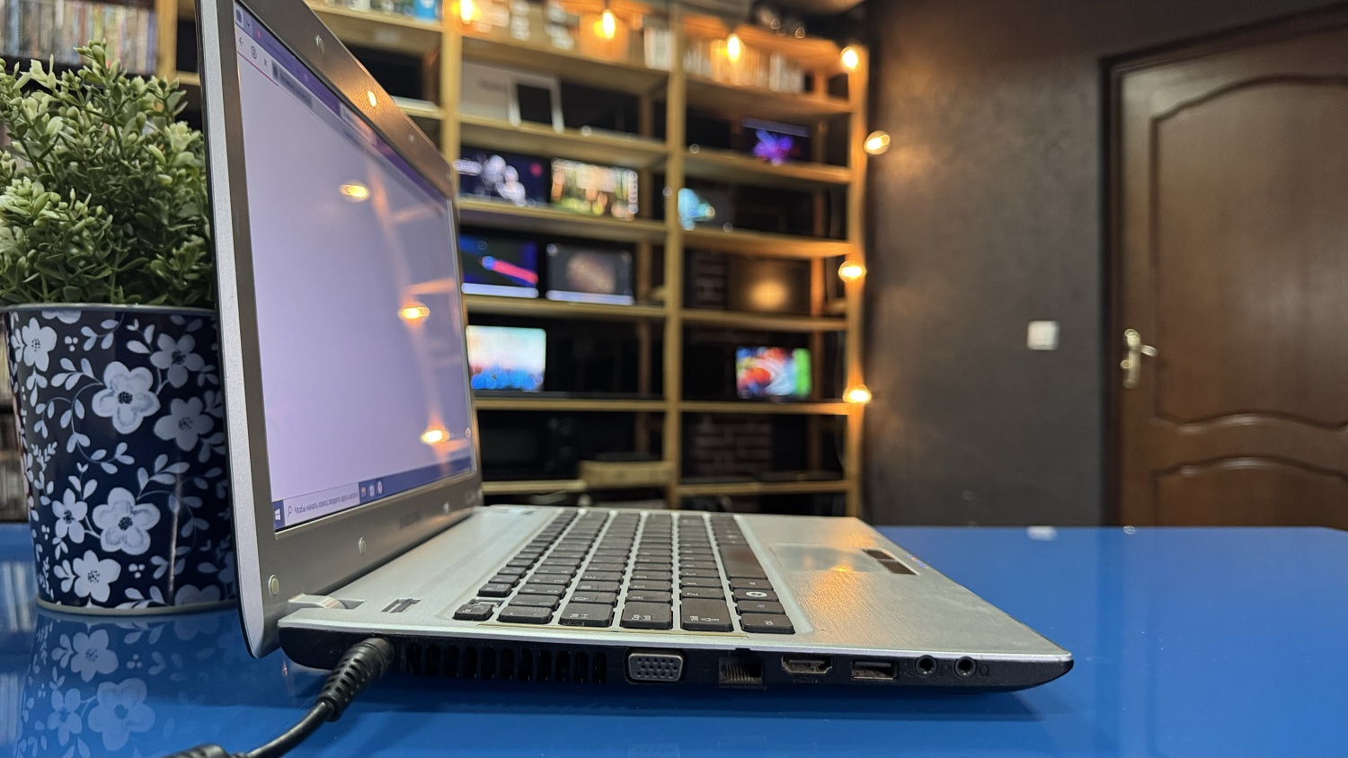 Ноутбук Samsung Q330