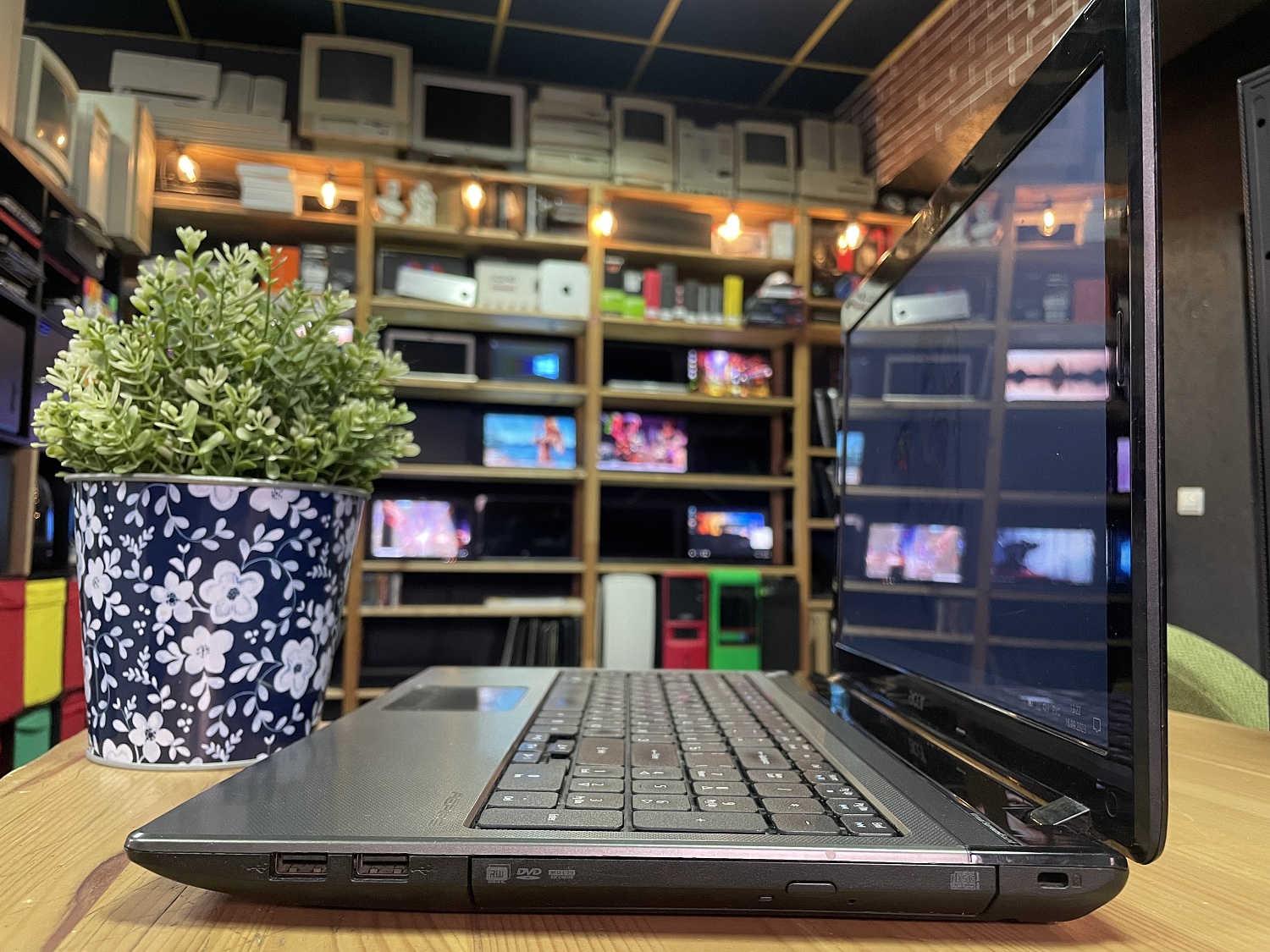 Ноутбук Acer Aspire 5560