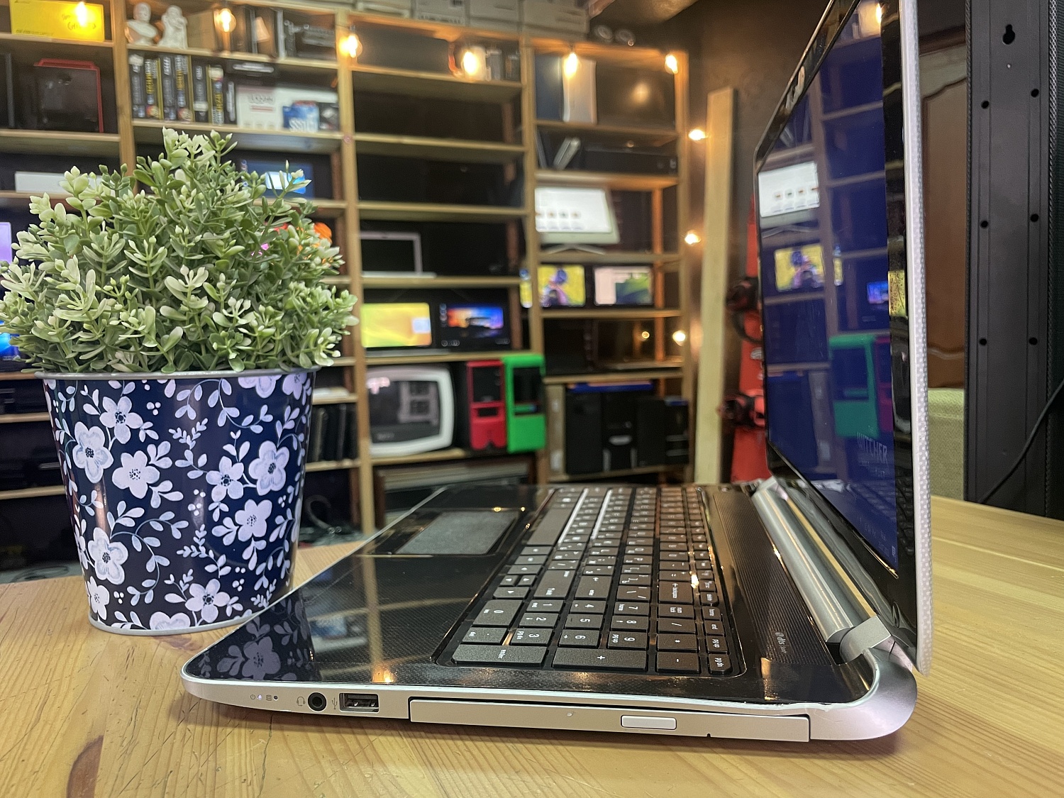 Ноутбук HP Pavilion 15-n206sr