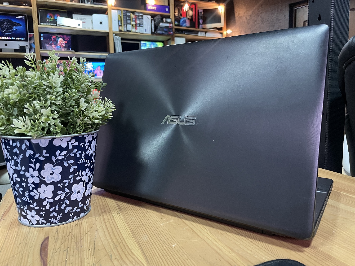 Ноутбук Asus X550C