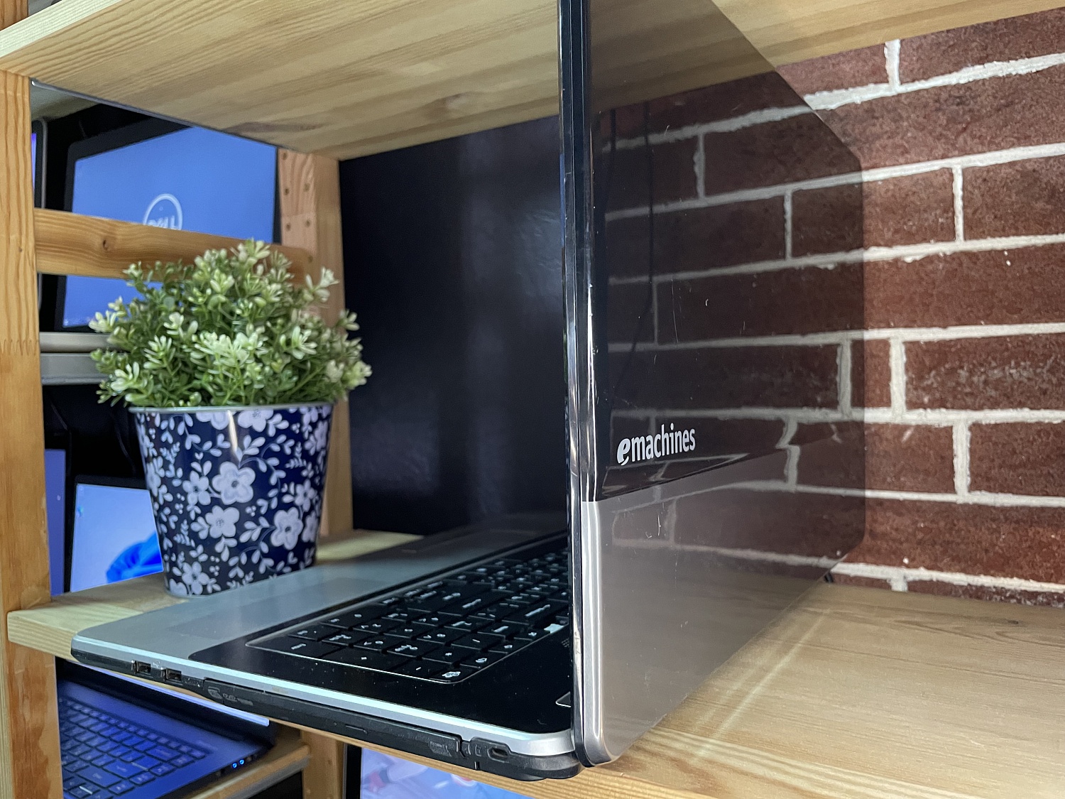 Ноутбук eMachines G730