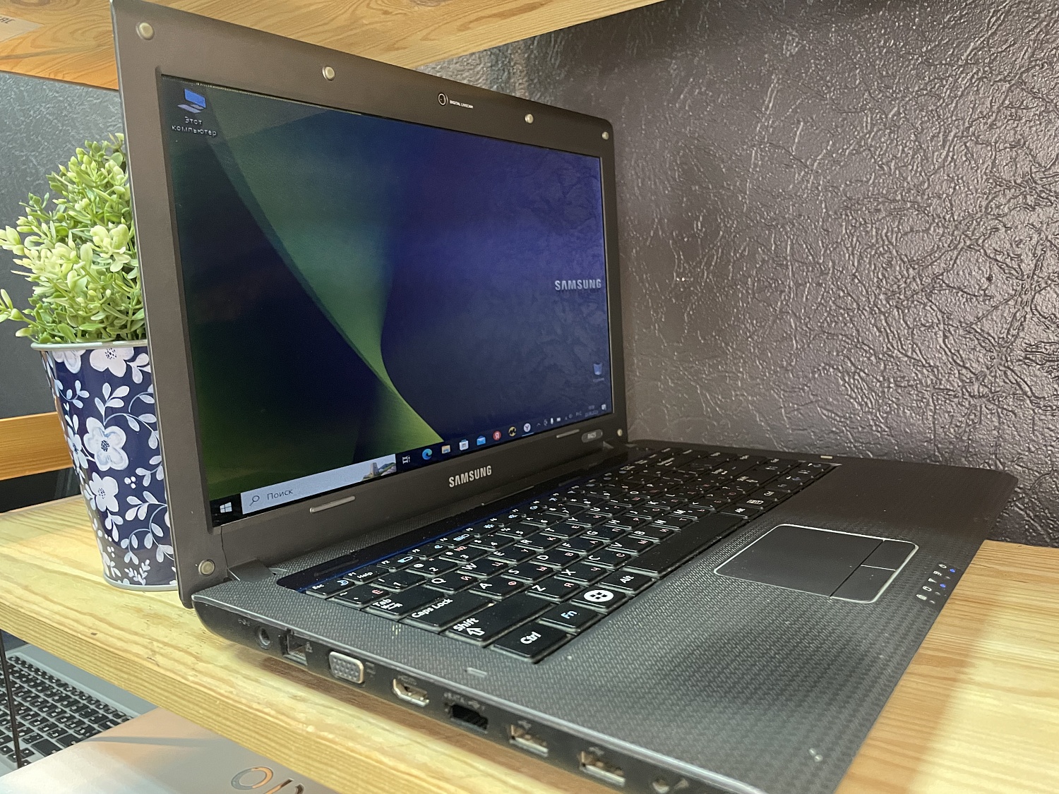 Ноутбук Samsung R425