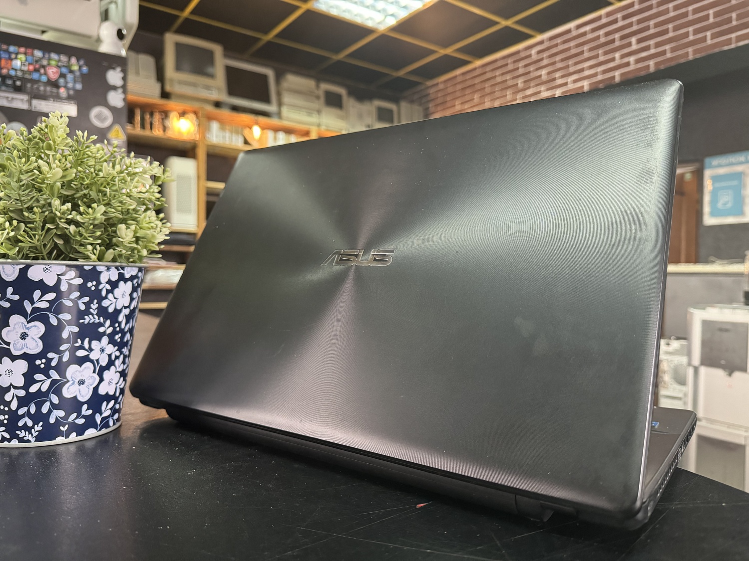 Ноутбук Asus X550C