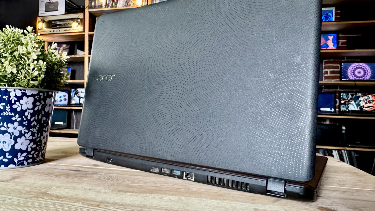 Ноутбук Acer Aspire ES1-523