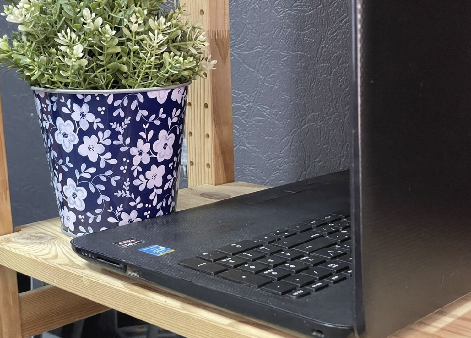 Ноутбук HP Pavilion 15-ac113ur