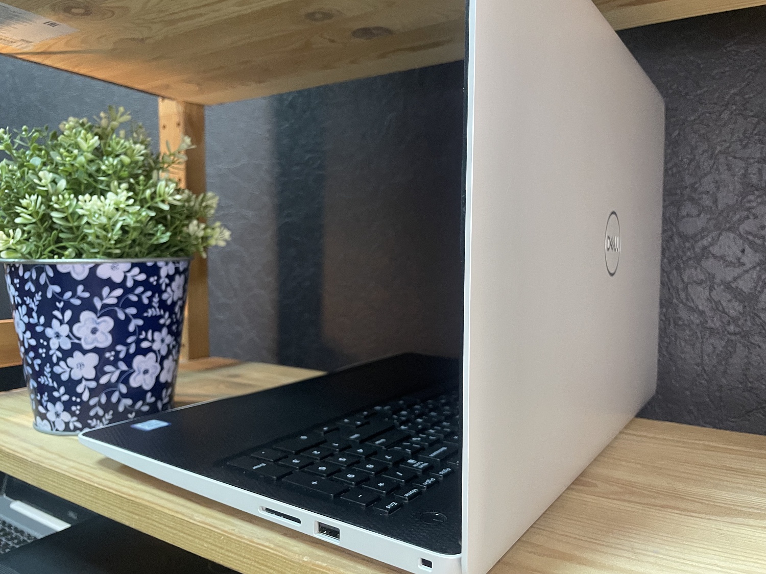 Ноутубк Dell Inspiron 3584