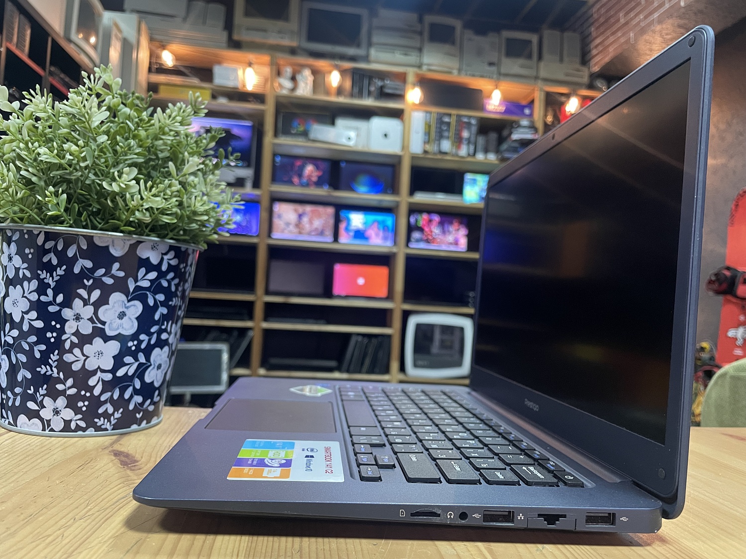 Ноутбук Prestigio SmartBook 141 C2