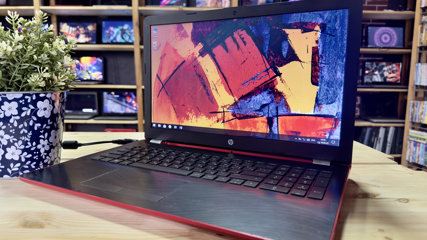 Ноутбук HP 15-bw516ur