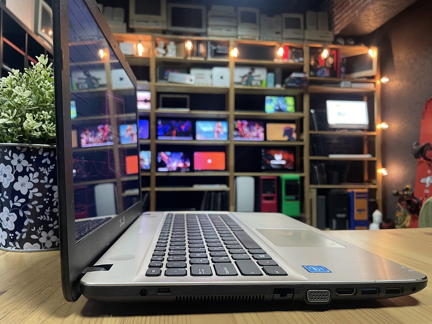 Ноутубк Asus X541S