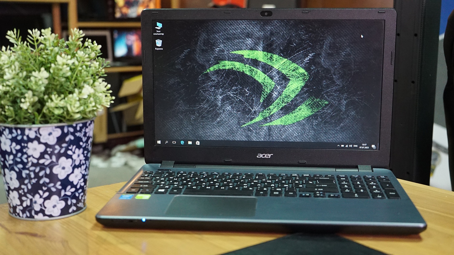 Ноутбук Acer Aspire E5-571