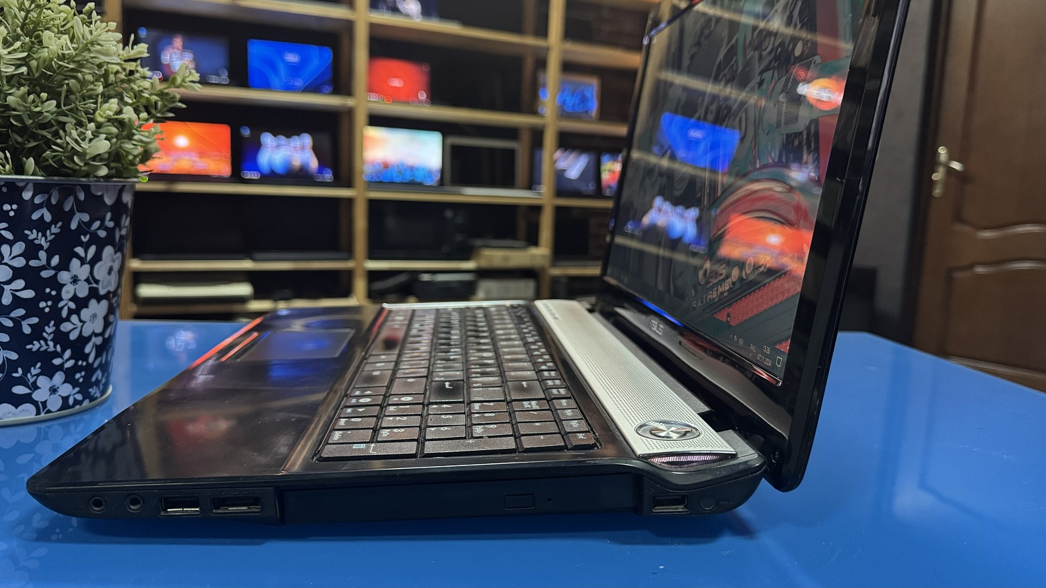 Ноутбук Asus N52D