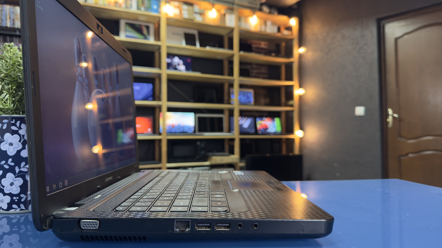 Ноутбук HP Compaq Presario CQ56