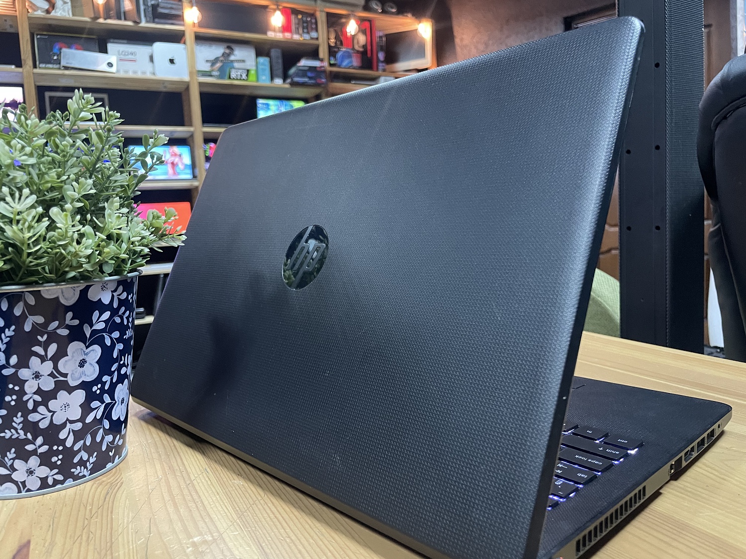 Ноутбук HP 15-rb082ur