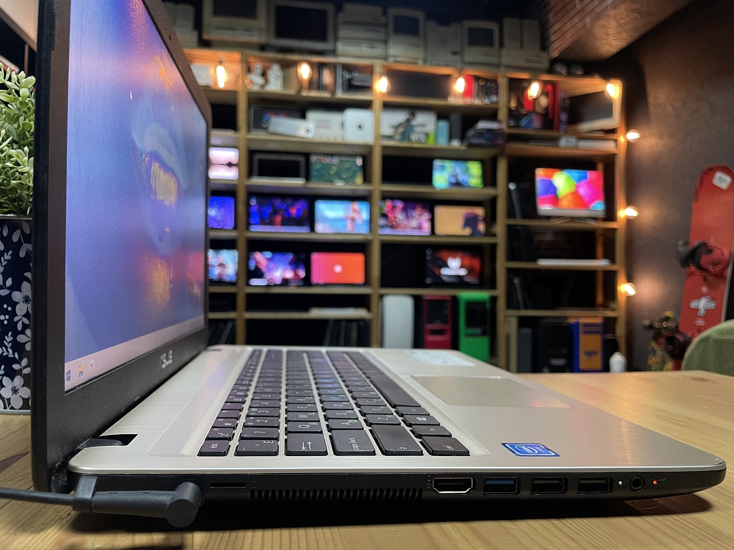 Ноутбук Asus VivoBook D540N