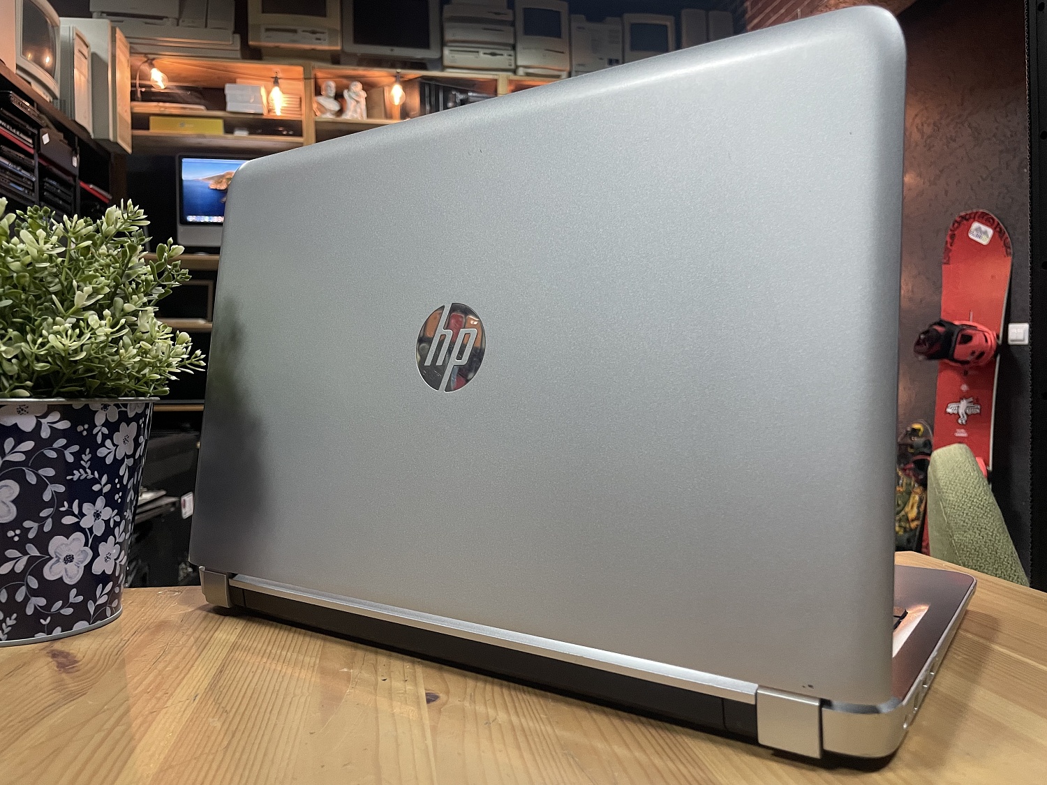 Ноутбук HP Pavilion 15-ab070ur