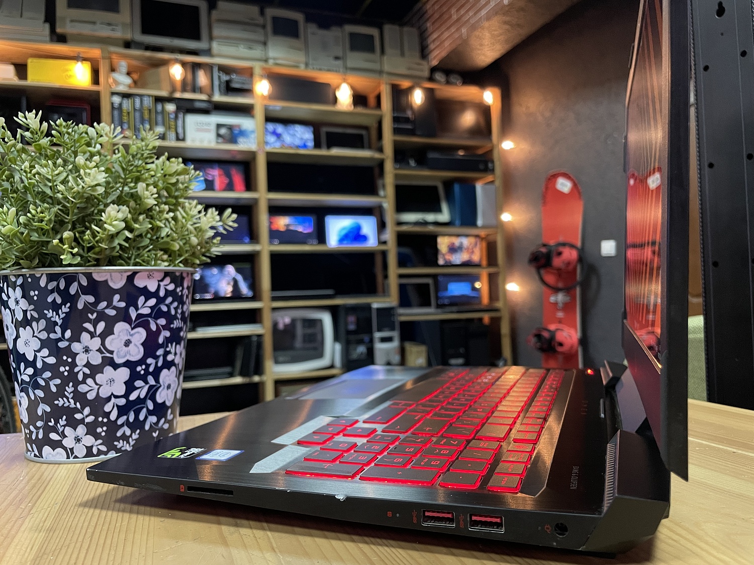 Ноутбук HP Omen 15-ce009ur