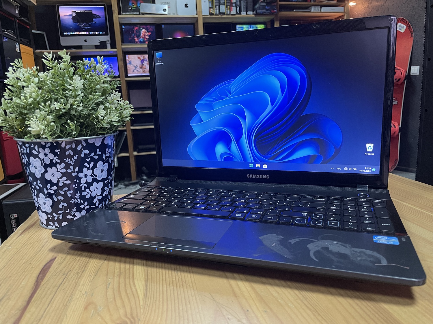 Ноутбук Samsung NP300E5X