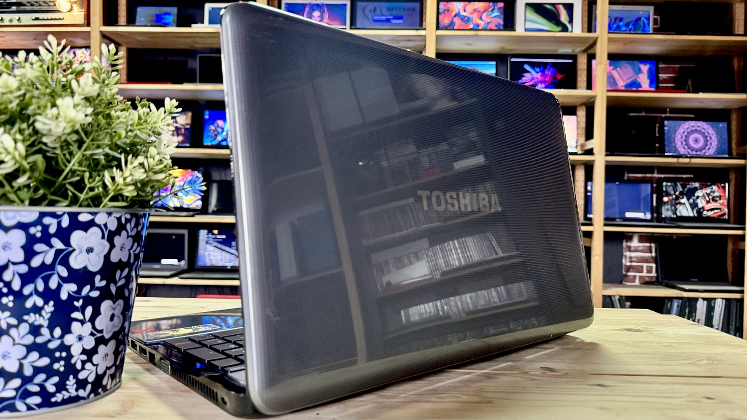 Ноутбук Toshiba L850