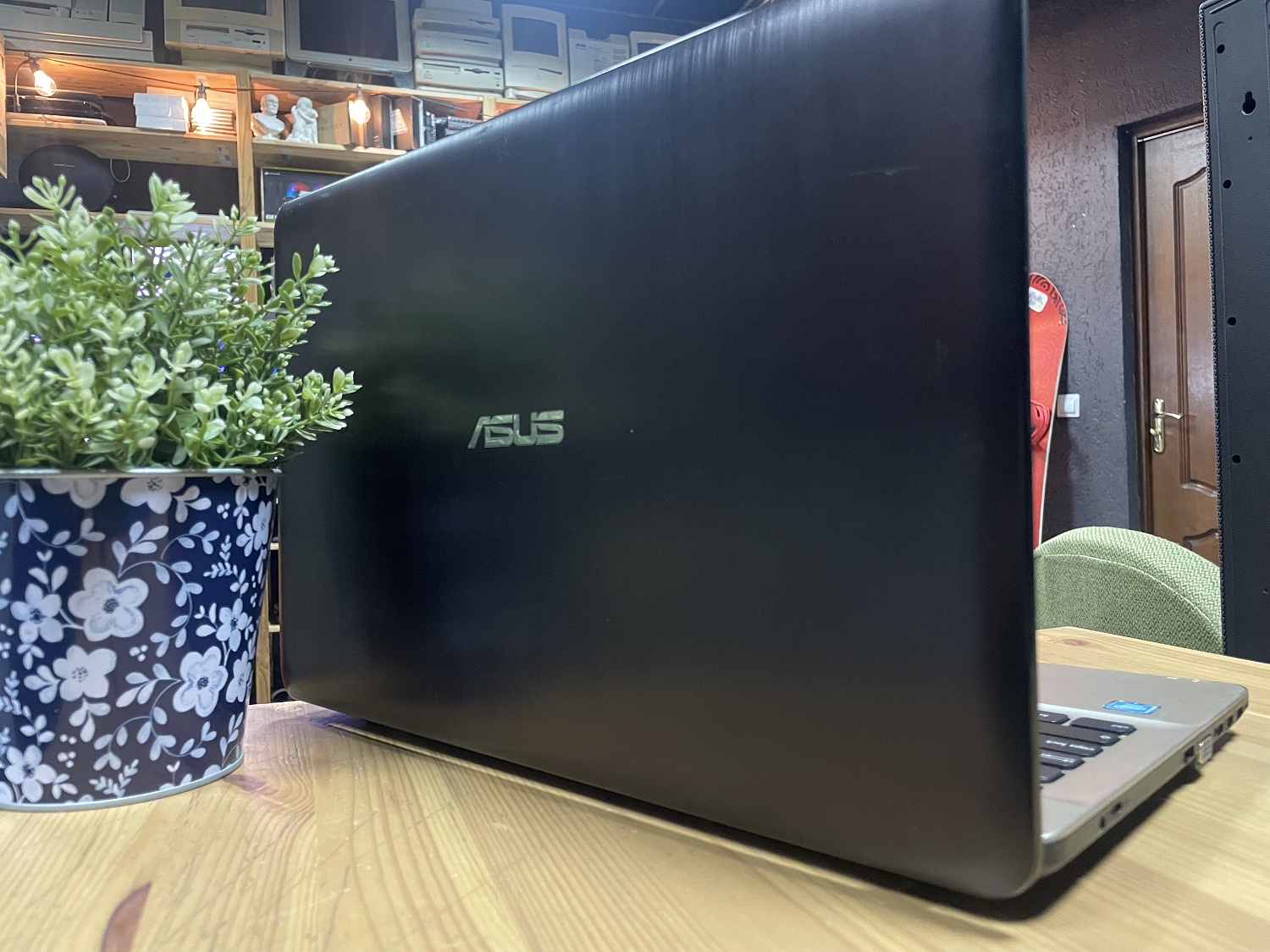 Ноутубк Asus X541S